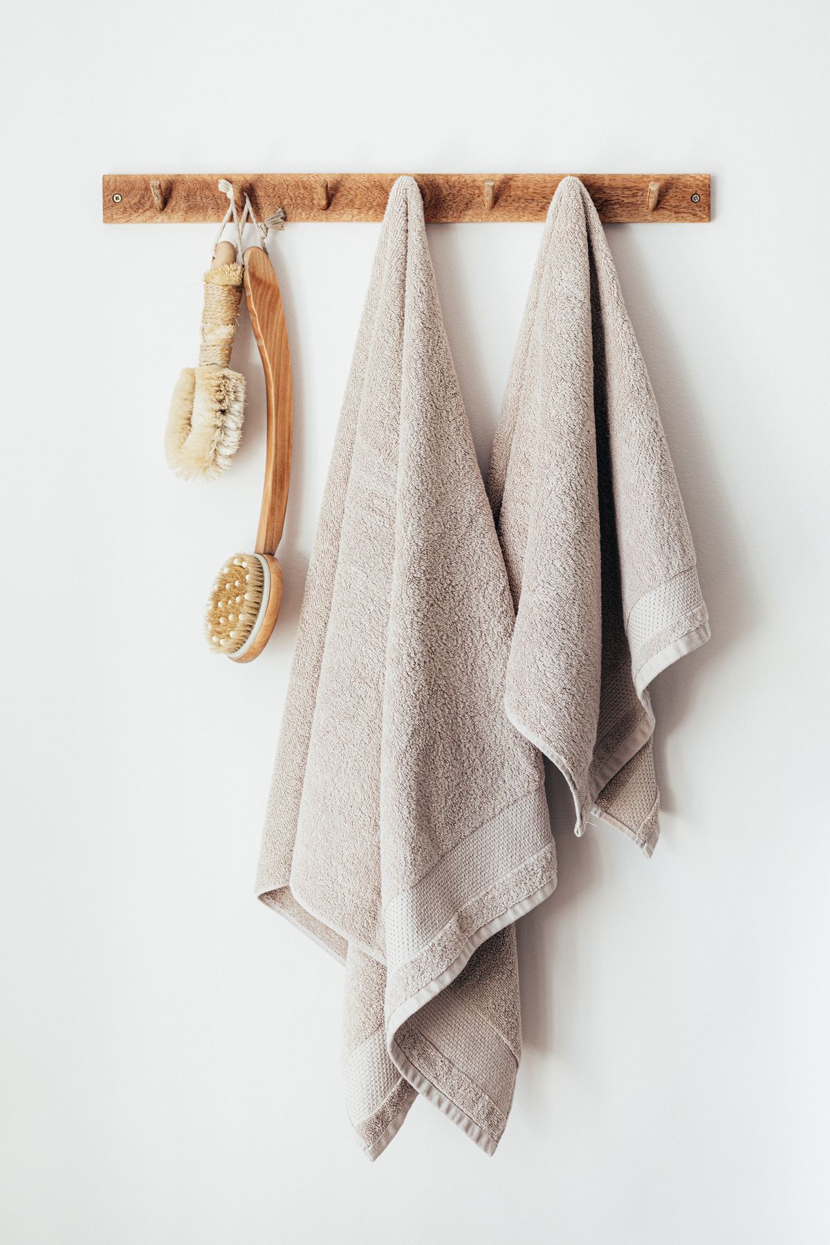 Spa towels and tools at Rancho Spa & Nails